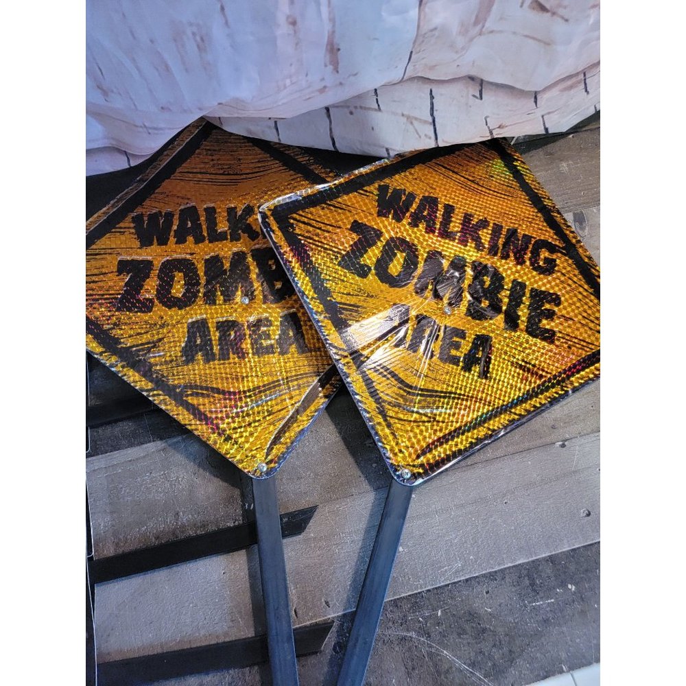 Halloween beware zombie danger Hazard sign lawn Decor scary Yellow set - Picture 6 of 8